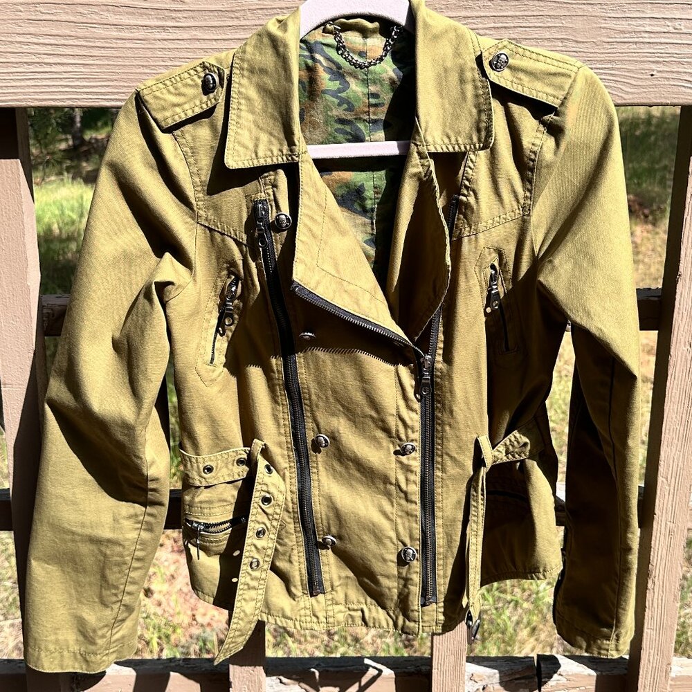 EUC RARE Vintage Army Utility Jacket with Zip Front, Lapels, Belt, Skull Buttons